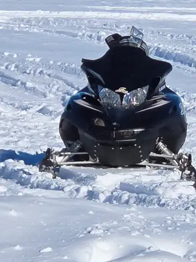 Super low mileage 700cc Yamaha Viper great shape no rips or damage original track Electric Start and...