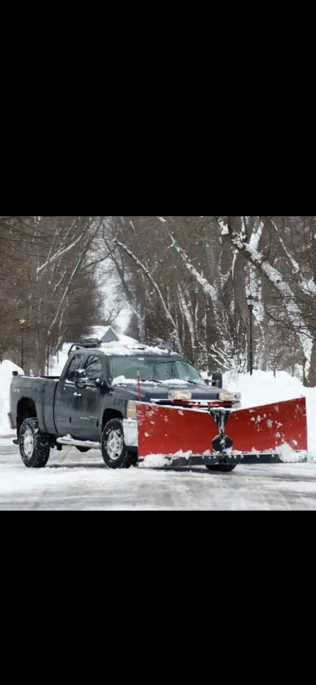 Snow Plowing in HRM 64840200217985120