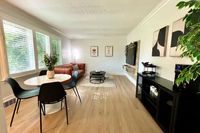 Furnished private room for rent in Room Rentals & Roommates in City of Toronto - Image 10