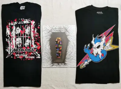 Metallica - 2 Concert Shirts + 1 Magnetic Tour Book, View more