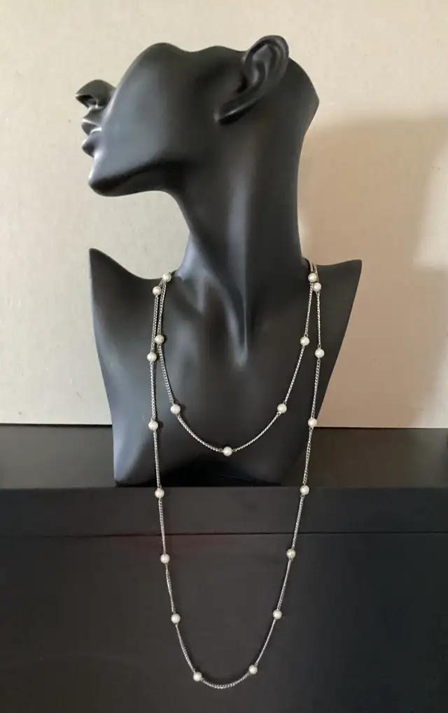 Long Silver Tone Chain Necklace with Pearls Fashion Jewelry in Jewellery & Watches in West Island - Image 3