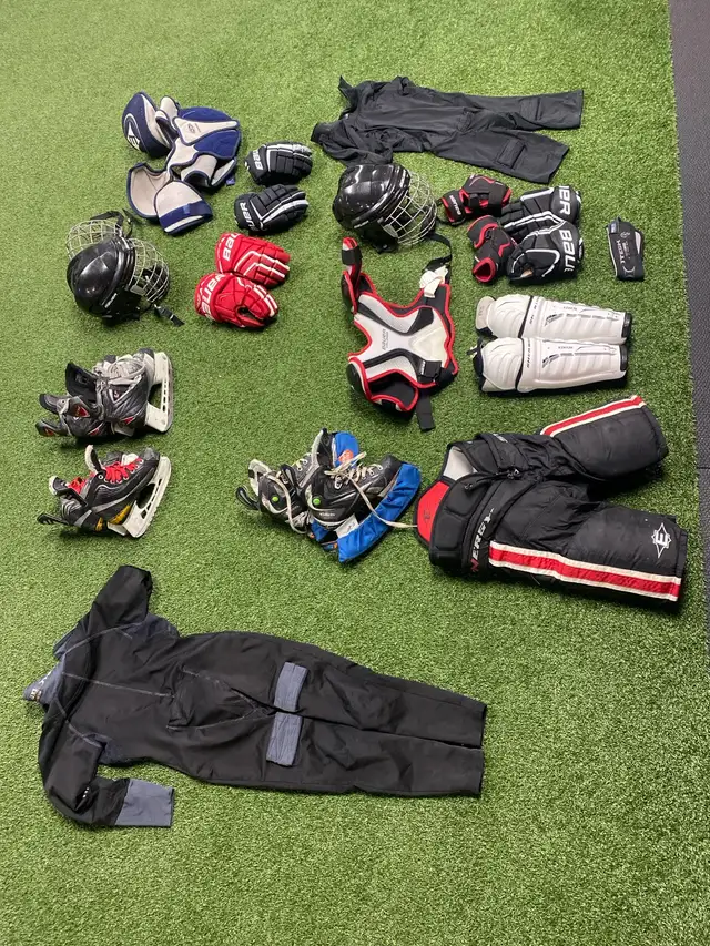 youth hockey equipment in Hockey in St. Catharines - Image 2