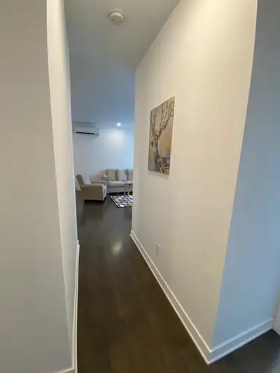 C’est 4 1/2 il y a 2 chambres , salle à manger, une salon, une salle à bien et une cuisine Un appart...
