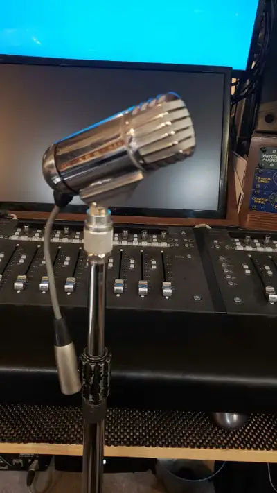 AKG DYN 60 Dynamic Microphones, View more