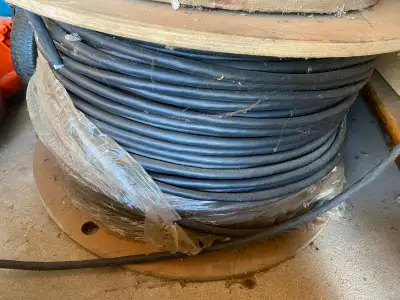 CABLE 3COND 14AWG BLK SHLD 100' (2 wood reels) UL Rated TC 600 V and PLTC 300 V for cable tray appli...