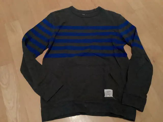 chandails jeune, habits d’hiver in Men's in Granby - Image 2