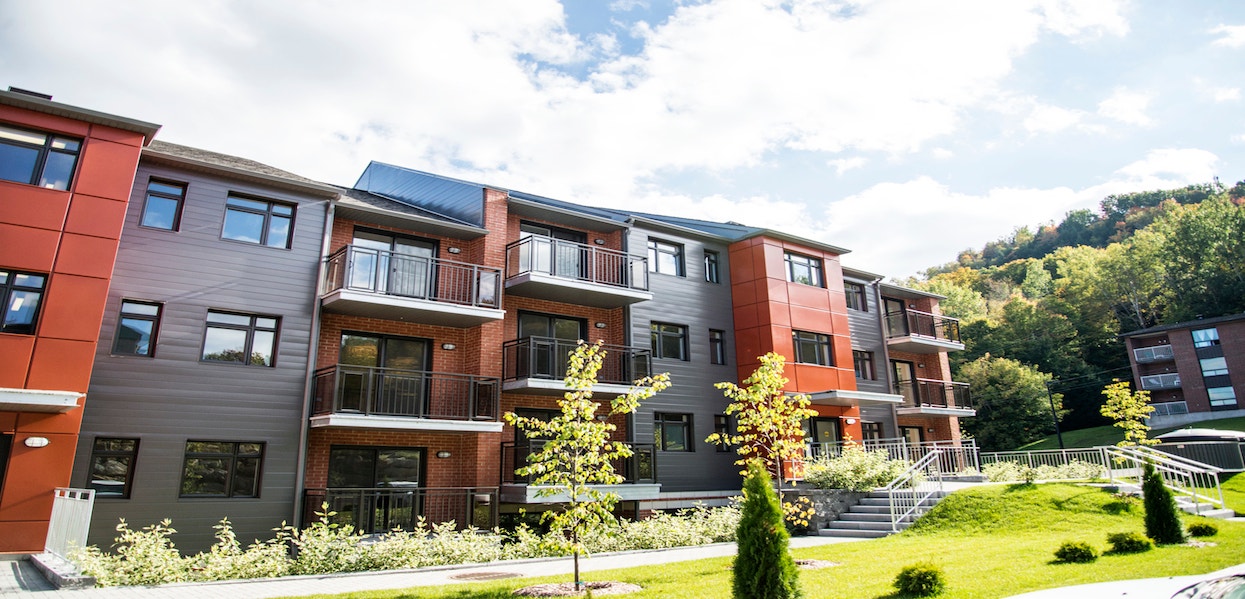 Logements à louer à Sainte-Adèle — photo 1