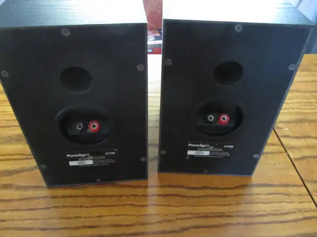 Paradigm Bookshelf Speakers Model ATOM 50 Watts Set Of 2 in Speakers in Oakville / Halton Region - Image 8