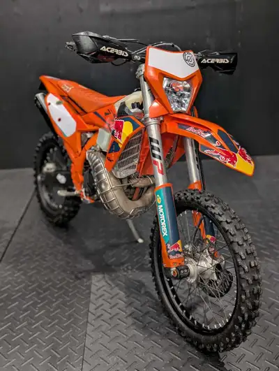 YES ITS AVAILABLE NO TRADES NO OFFERS Delivery possible including Ottawa area 37HRS! Beautiful condi...