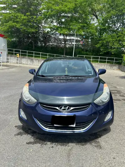 No accident. Clear title Selling my 2012 Hyundai Elantra (Top Model) in a sleek deep blue color. Thi...