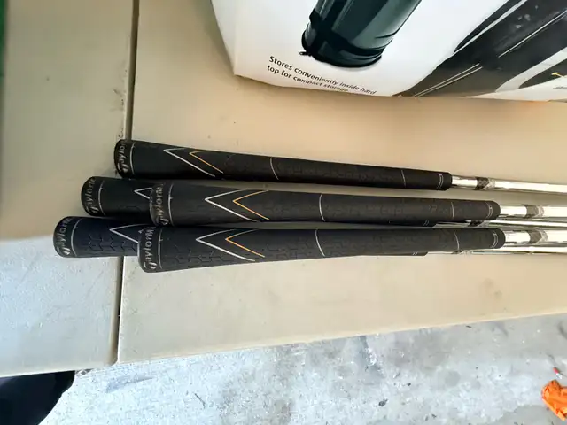 TaylorMade Burner Iron Set in Golf in Markham / York Region - Image 2
