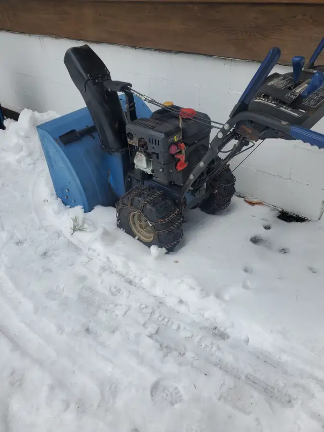 Soufleuse Snow Joe in Snowblowers in Laurentides - Image 2