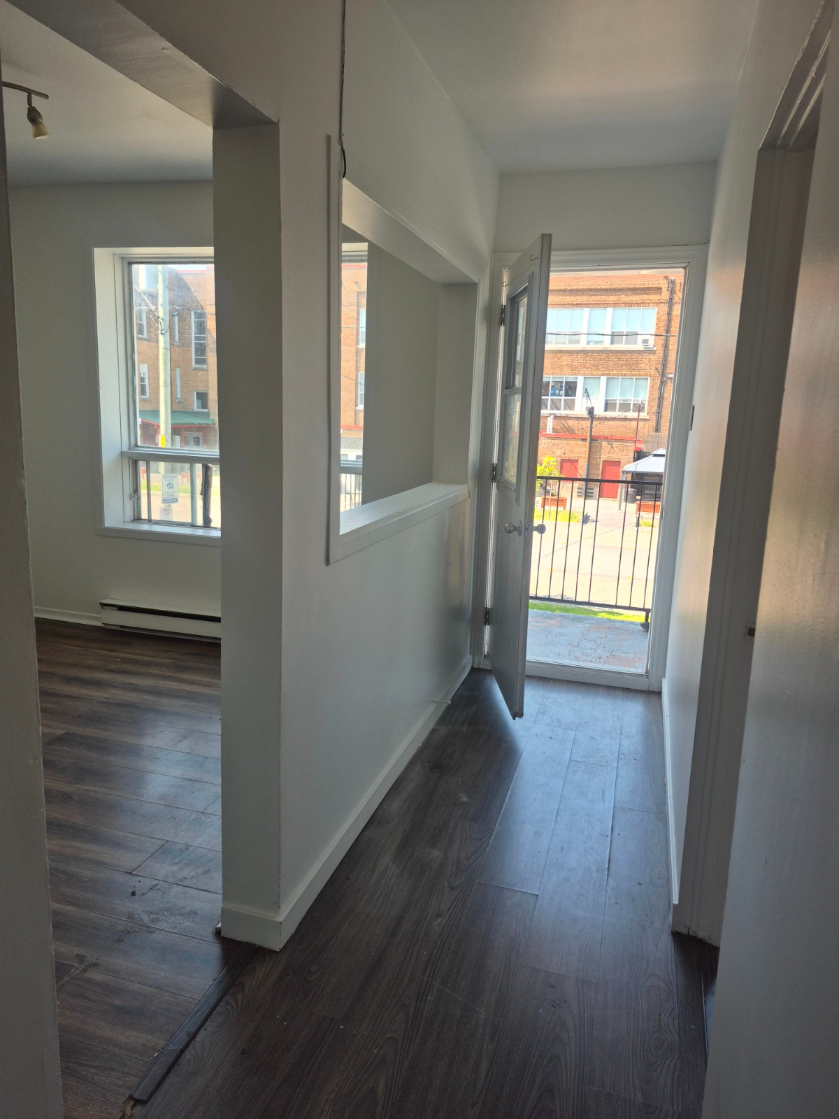 Grand 6 1/2 à louer au Centre-ville de Trois-Rivières — photo 1