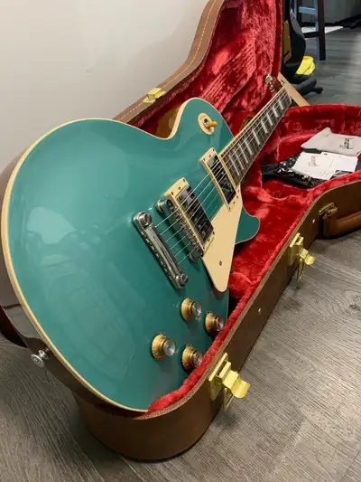 2023 Gibson Les Paul Standard 60s, View more