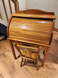 Small roll top drawer with chair