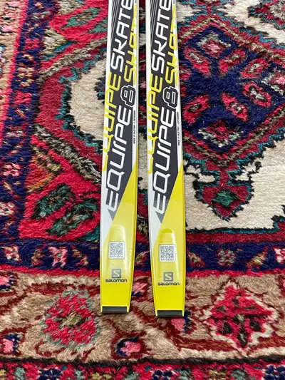 Salomon equipe 8 skis 186cm, View more