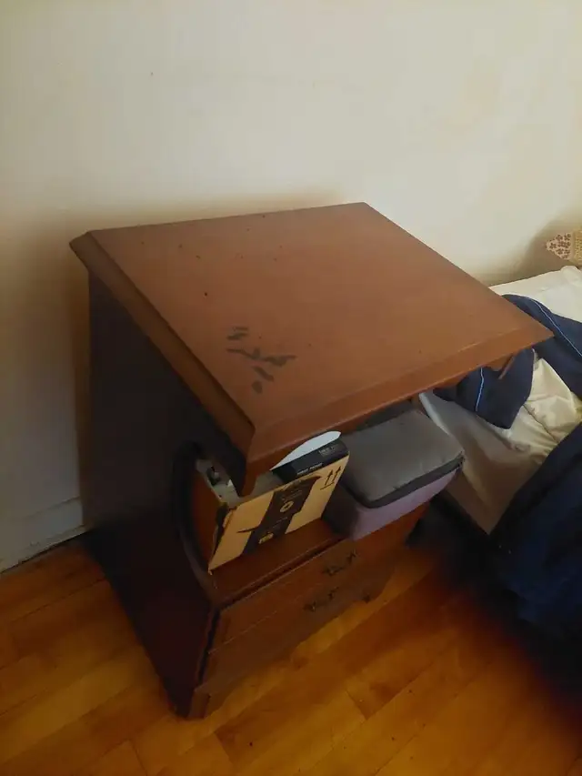 Table d'appoint lit tiroir / Nightstand Bed Side Table 1 drawer in Other Tables in City of Montréal - Image 4