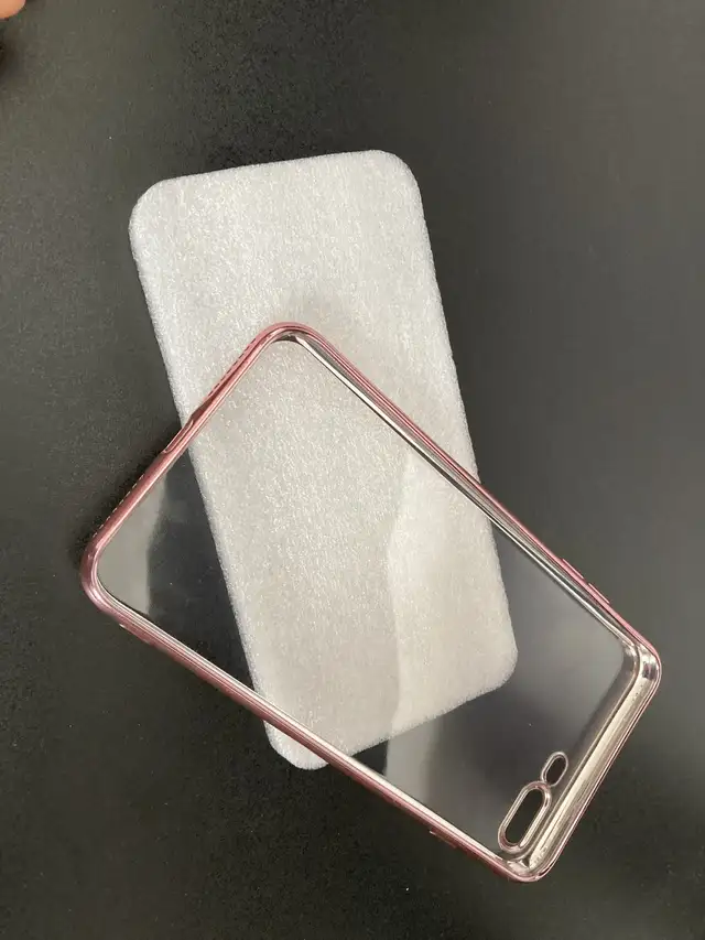Apple iPhone 8 Plus ultra-thin silicone case and Hydrogel Film in Cell Phone Accessories in City of Toronto - Image 7