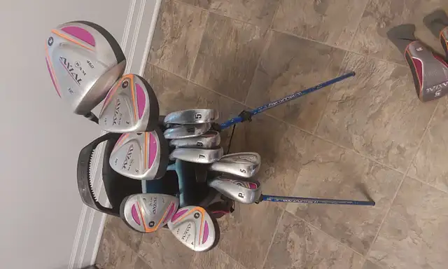 Women Golf set for sale in Golf in Ottawa - Image 2