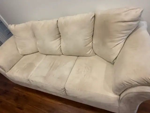 Microfiber Couch583744880064614402