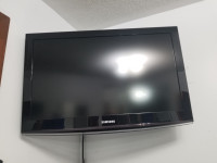 32" Samsung LN32C450E1DXZA LCD TV&nbsp;