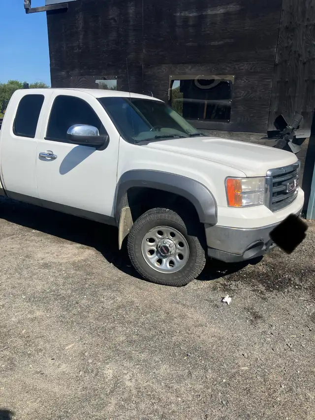 2103 Chevrolet Silverado 4x4