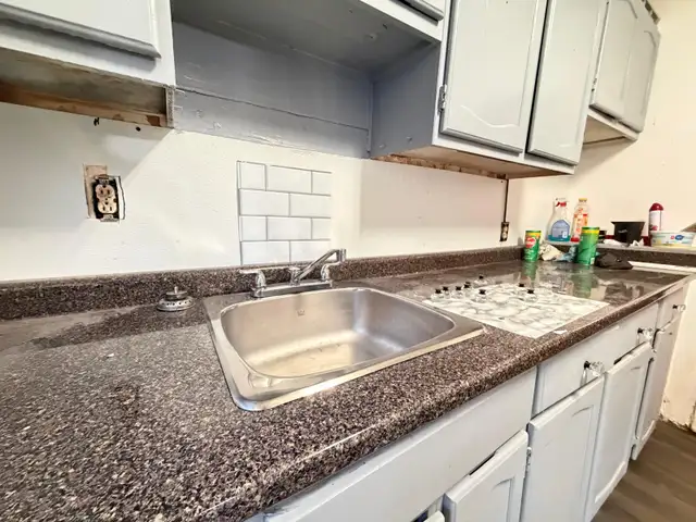 FOR SALE in Houses for Sale in London - Image 12