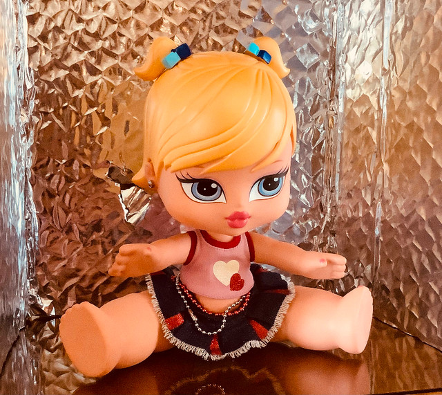 Baby Bratz Babyz Big 13" Chloé Rare 50$ dans Jouets et jeux  à Laval/Rive Nord - Image 3