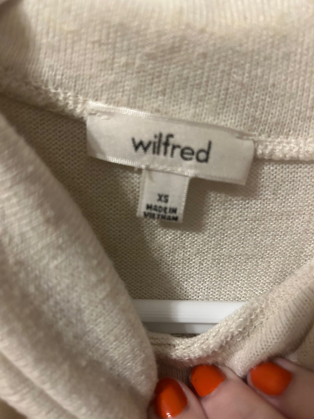 Wilfred Aritzia Light Knit Turtle Neck Sweater in Cream, Size Wo in Women's - Tops & Outerwear in Ottawa - Image 2