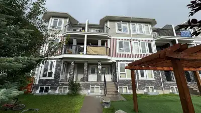 2 BR Condo $1495 Rapid Bus Serv to Foot Hill SE CL SCHOOL LRT