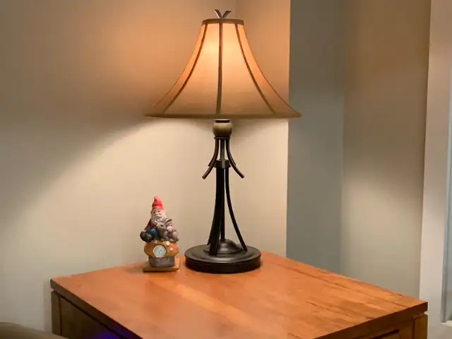 Hampton Bay Easy Street Collection Table Lamp in Indoor Lighting & Fans in Mississauga / Peel Region - Image 2