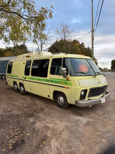 1977 GMC “Palm Beach” Motorhome Trade for Chevy 4x4 truck Update: Brakes all fixed (new front calipe...