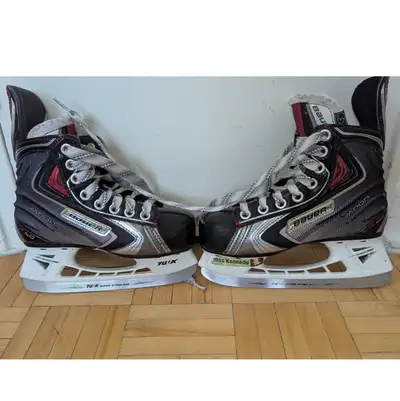 Ice Hockey Skates Child Size 1\32 Bauer Vapor, View more