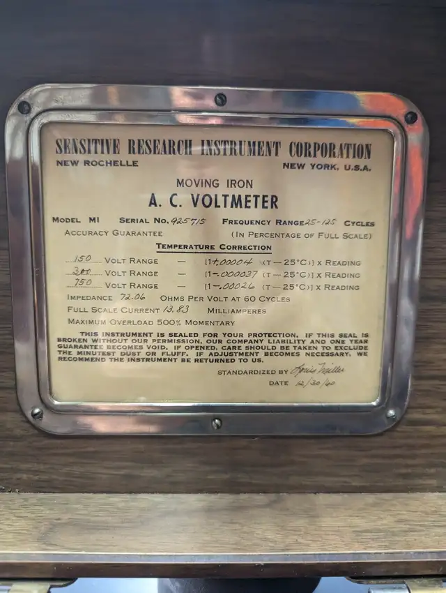 1960 VINTAGE Moving Iron A.C. Analog Voltmeter in Arts & Collectibles in St. Catharines - Image 3
