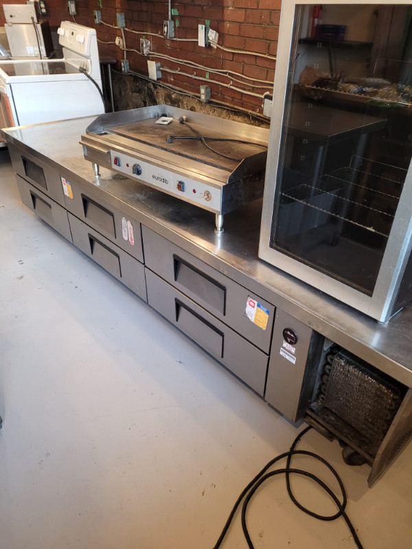 Chef's base - True Refrigeration 9ft/110in in Industrial Kitchen Supplies in City of Toronto - Image 2