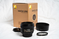 Nikon AF-S Nikkor 50mm f1.4G, avec pare-soleil, filtre B+W, etc.