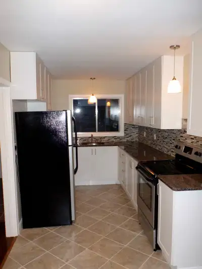 Welcome home!  3 bedroom in Parkdale. All-inclusive!