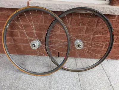 Handbuilt 700c track Tubular araya rims on suntour superbe, View more