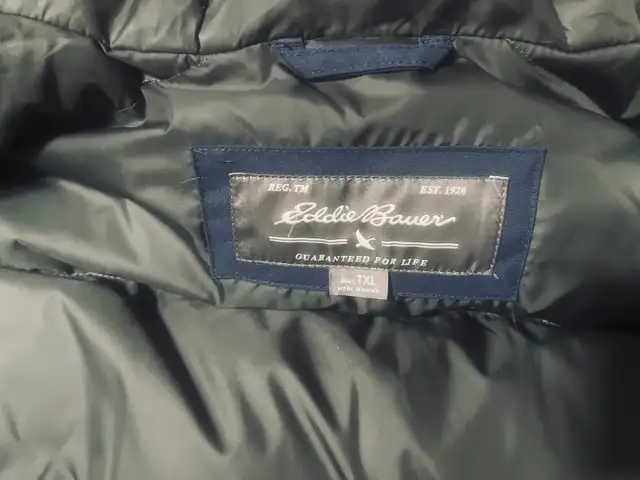 Eddie Bauer Men's Winter Parka Jacket in Other in Calgary - Image 5