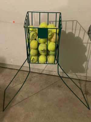 Balle Tennis | Kijiji à Grand Montréal : acheter et vendre sur le site de  petites annonces no 1 au Canada.