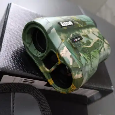 Range finder 1000m Brand new
