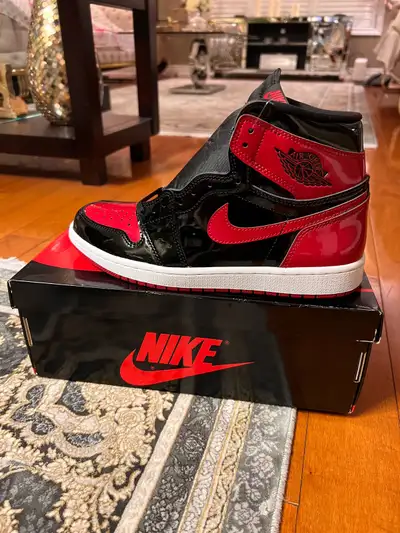Jordan 1 patent bred (size 9), View more