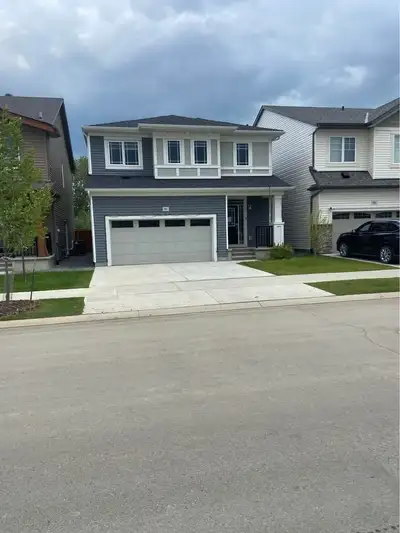 A spacious 2100 square foot house in the desirable neighborhood of StillWater, Edmonton Enjoy a natu...