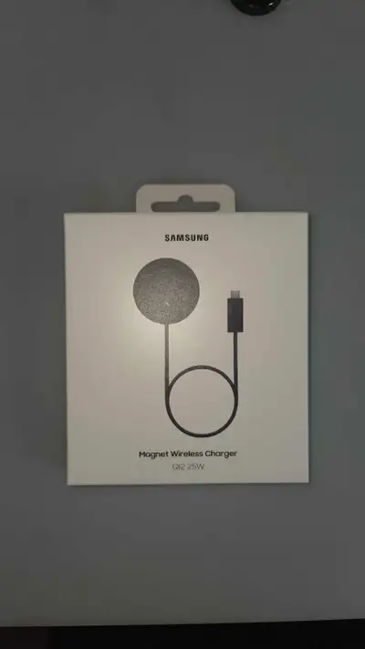 This is a Samsung Wireless Charger that delivers up to 25W of power for Qi-compatible devices, compl...