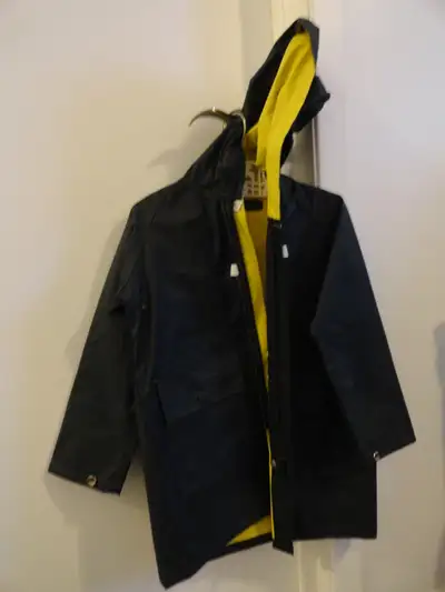 Imperméable 4 ans, View more