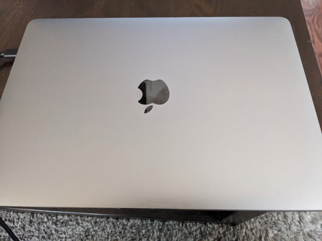 MacBook pro laptop in Laptops in Oshawa / Durham Region