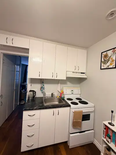 BELLE OPPORTUNITÉ Immeuble avec entré sécurisé et un seul étage 3 appartements donc tranquillité ass...