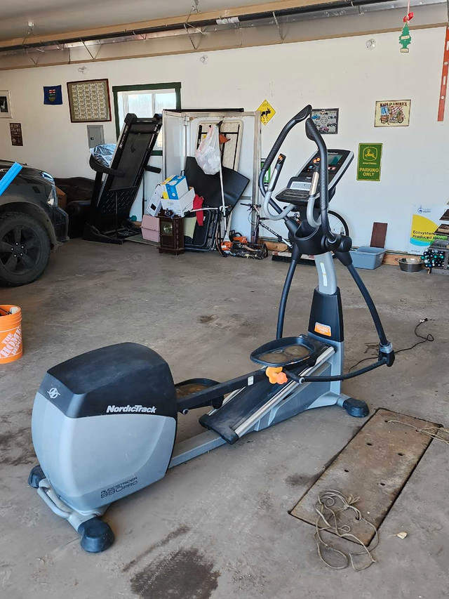 Elliptical Trainer in Health & Special Needs in Strathcona County