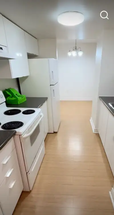 ## 2BHK Apartment – Private Room Available **2060 Quingate Place** **Available for immediate move-in...