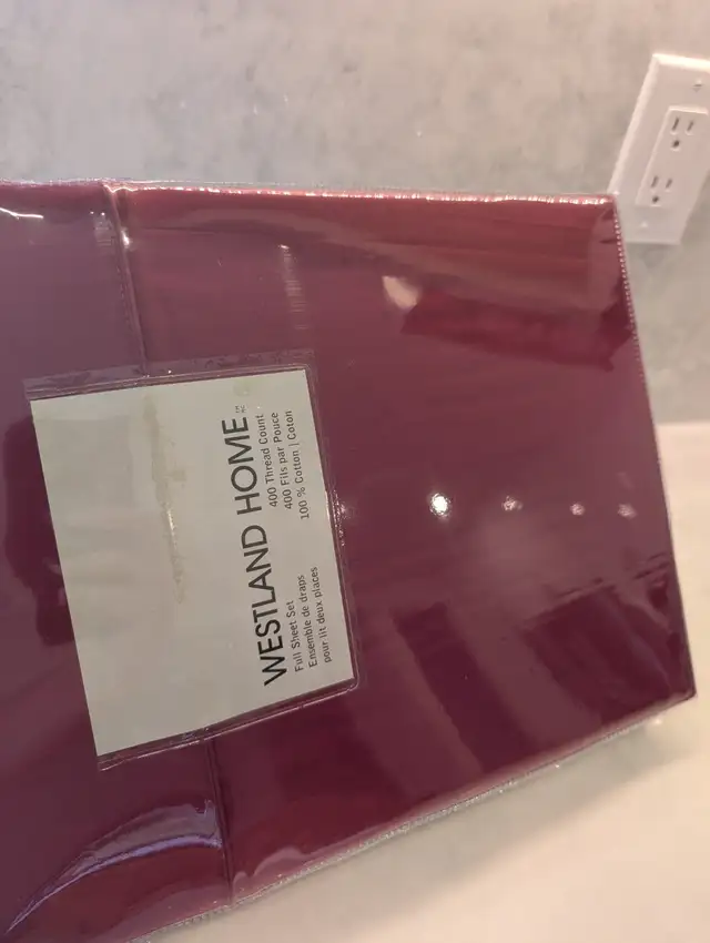 New Westland Home Full Sheet Set, 400 Thred Count, 100% Cotton in Bedding in Markham / York Region - Image 7